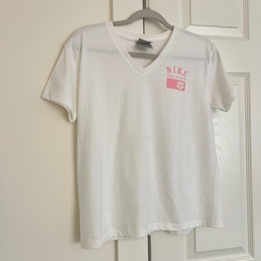 Nike Athletics White V-Neck Graphic T-Shirt Pink Hibiscus Flower Small 2009